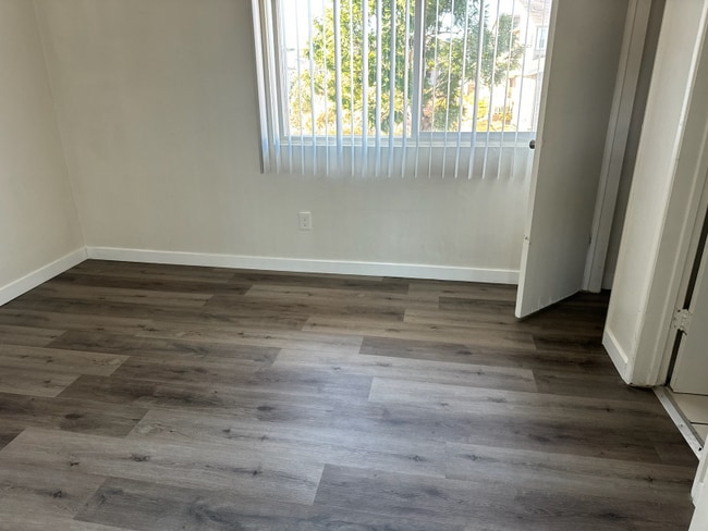 7002 Linda Vista Rd unit 27, San Diego, CA 92111 - photo 3