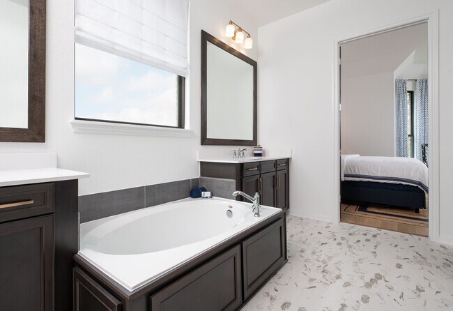 3213 Wickfield Pass Ln unit 36640665, League City, TX 77573 - photo 5