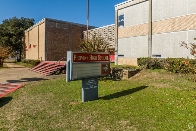 Provine High School, located in Jackson, serves 781 students yearly.