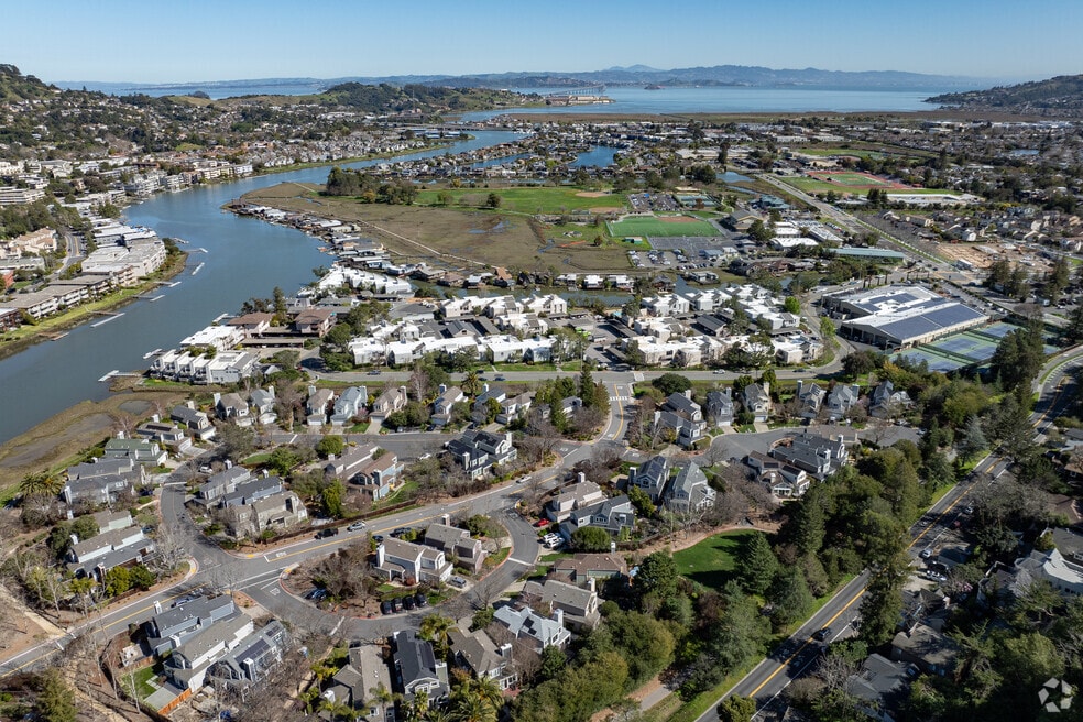 NH_Creekside_565379_P2_V1_TH_031325