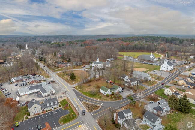 Hampstead’s town center features historic buildings and easy access to State Route 111, the main road connecting to Interstate 93.
