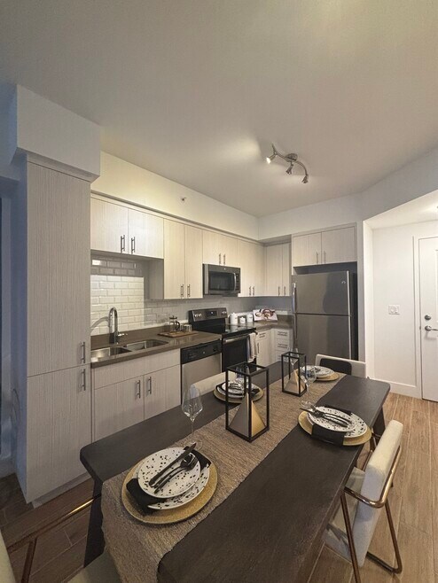 2051 NE 167th St unit A2, North Miami Beach, FL 33162 - photo 1