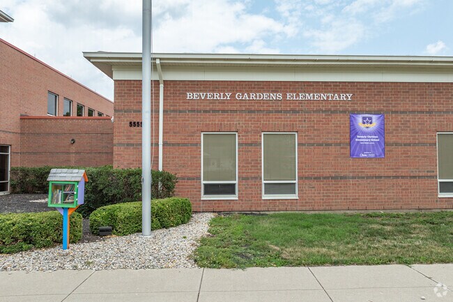 Beverly Gardens Elementary School is located in Dayton, Ohio.