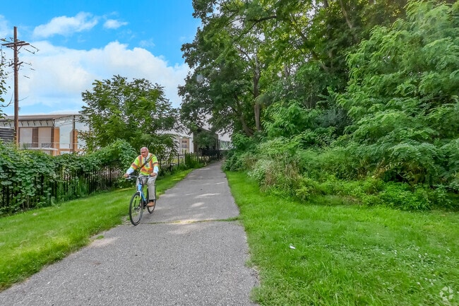 Lovell Street Park is a small park located in West Main Hill with a path running from WMU.