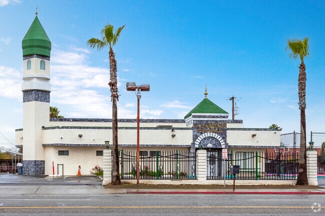 The Madera Islamic Center stands out as a landmark in the Madera Acres area.