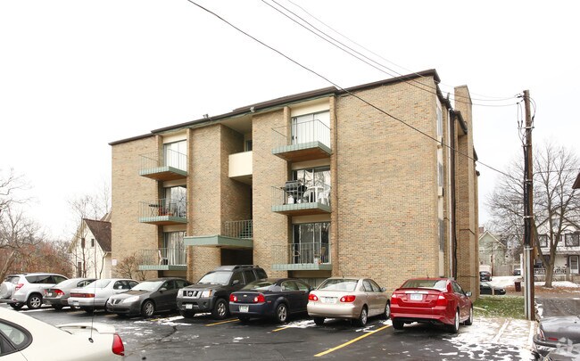 Lion, Ann Arbor, MI 48104 - photo 2