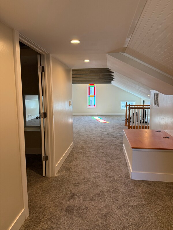 7601 Hamilton Ave, Cincinnati, OH 45231