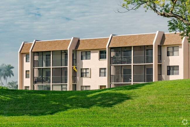 Many Sunrise Lakes condos have views directly onto the golf course.