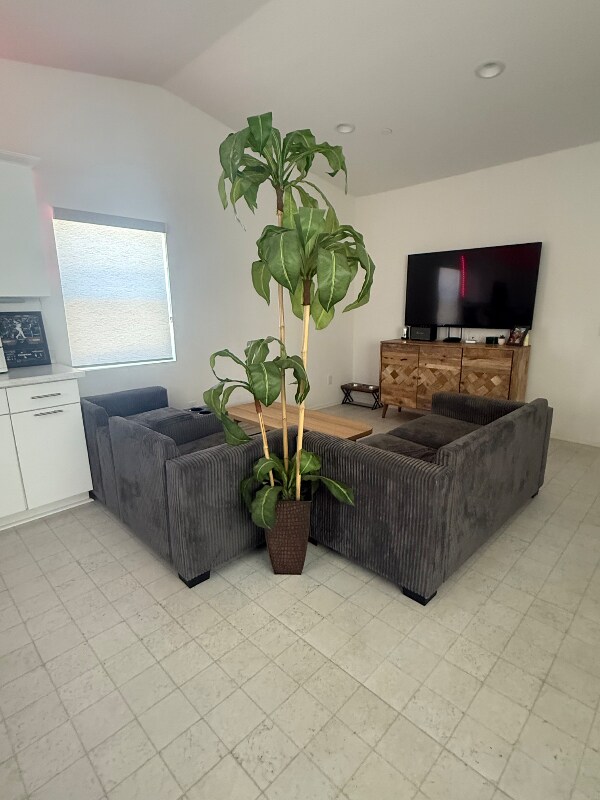 3450 E Ketring Ct, San Bernardino, CA 92407 - photo 5