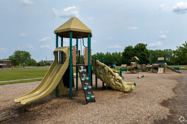 Norwich Elementary School, 55% of students are at least proficient in math and 61% in reading.