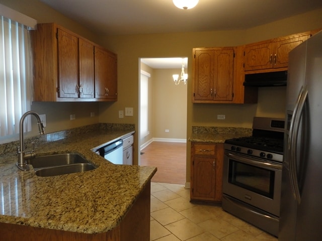 2813 Von Esch Rd, Joliet, IL 60431 - photo 3