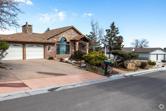 Large homes with multiple garages can be found in the Skyway neighborhood.