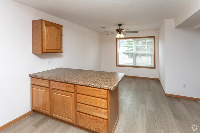 Times Square Townhomes, Grand Forks, ND 58201 - photo 4