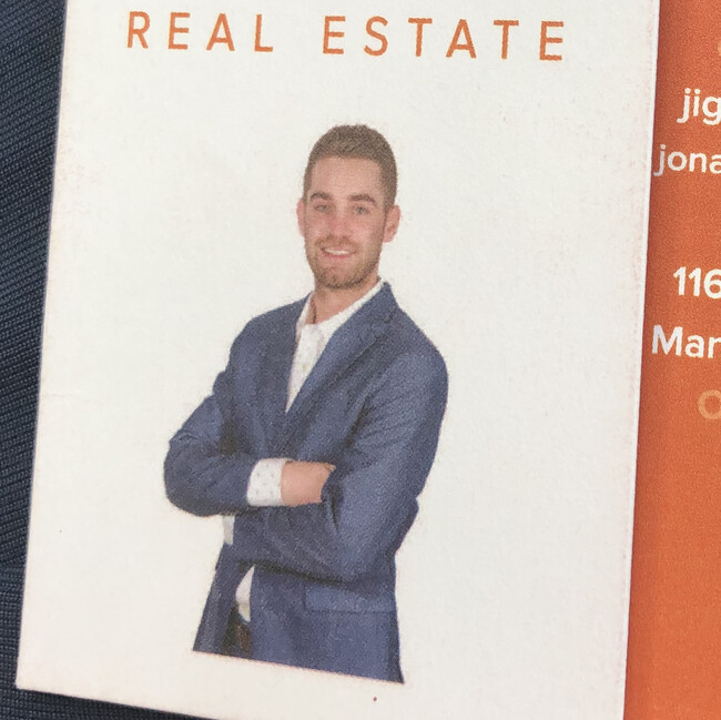 Agent Photo