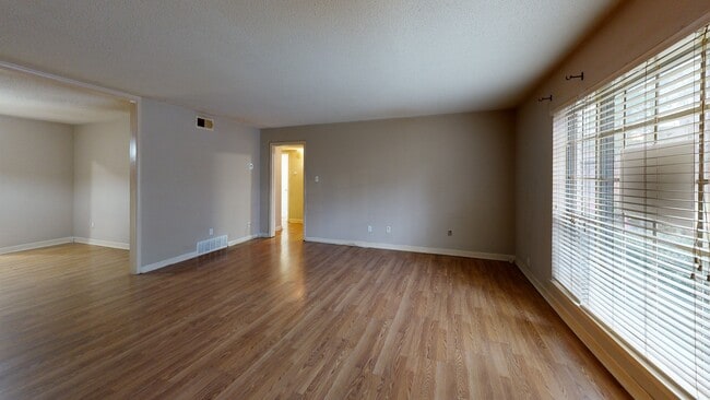 273 W Central Park St unit 1, Memphis, TN 38111 - photo 3