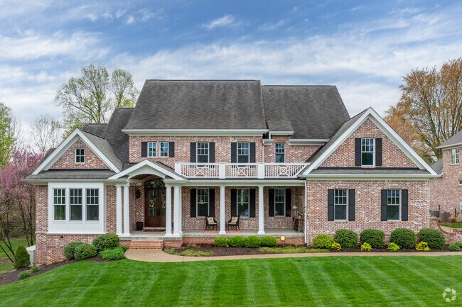 This is a newly constructed Cross-Gabled Craftsman style home in Prospect.
