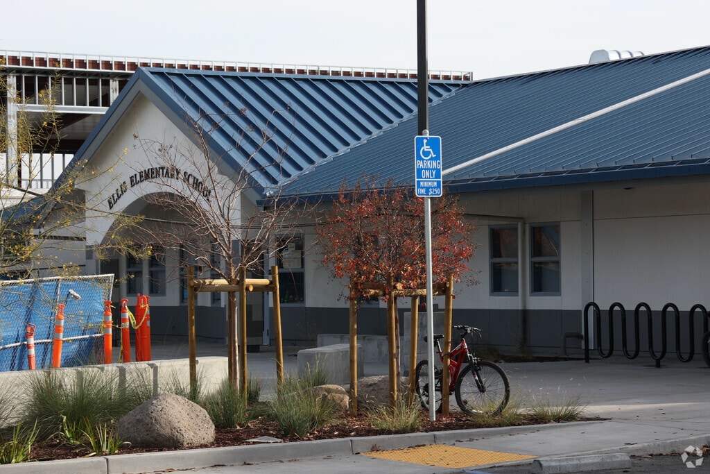 Ellis Elementary School is a top ranking elementary school in Sunnyvale.