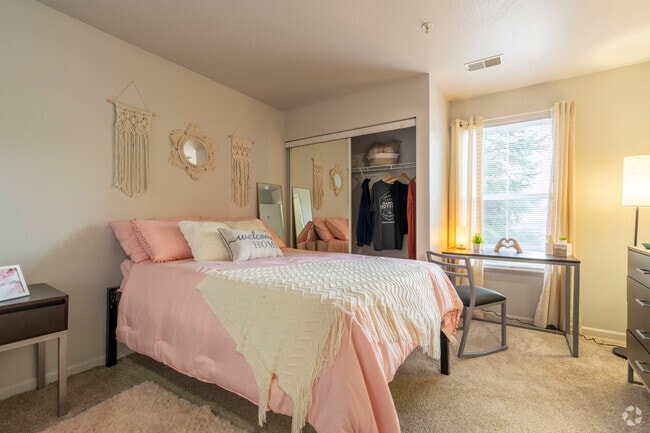 2BD, 2BA - 854SF - Emerald - Bedroom 1