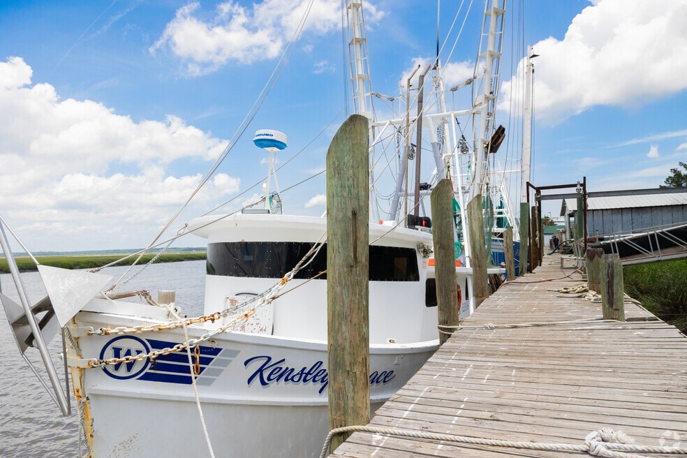 557256_Crescent_08052025_FINAL