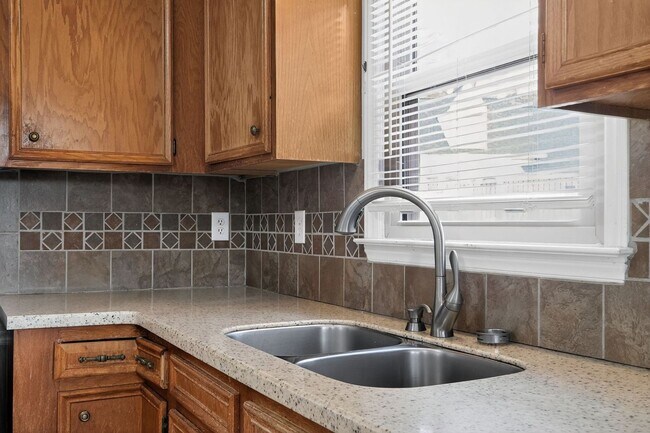 1186 Stixfield Ct, Winston Salem, NC 27103 - photo 5