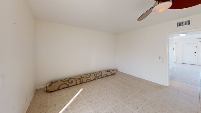 2880 Lake Osborne Dr unit 210, Lake Worth Beach, FL 33461 - photo 3