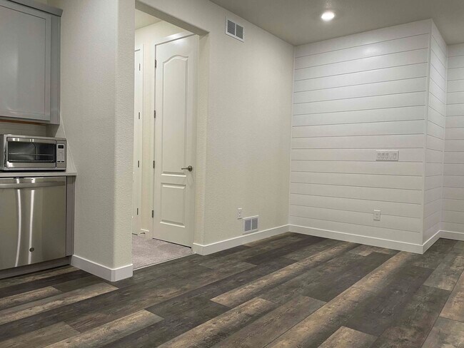 8781 S Wenatchee Ct, Aurora, CO 80016 - photo 5