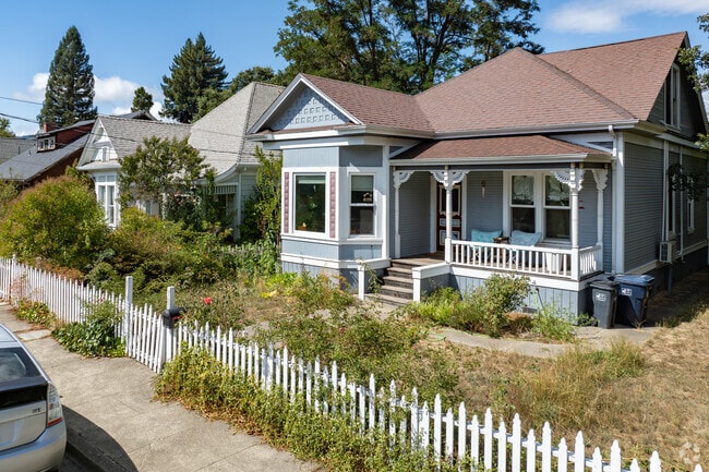 A row of bungalows make for friendly walks through Willits.