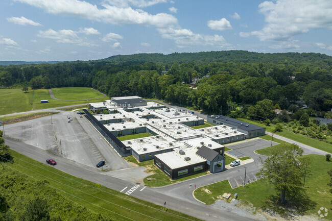 Hueytown Middle School, Rankings & Reviews - Homes.com