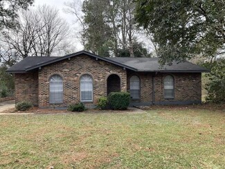 613 Durward Dr, Montgomery, AL 36117