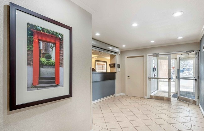 855 Pasquinelli Dr, Westmont, IL 60559 - photo 5