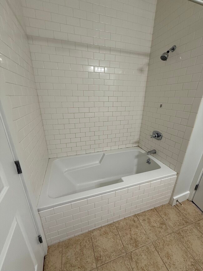 Deep Tub/Shower