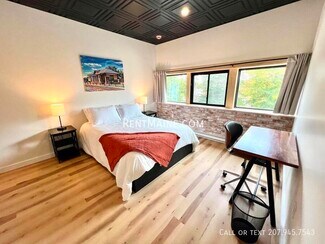 113 N Lancey St Unit 204, Pittsfield, ME 04967