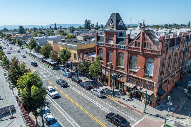 Alameda's Park Street is full of historical California charm.