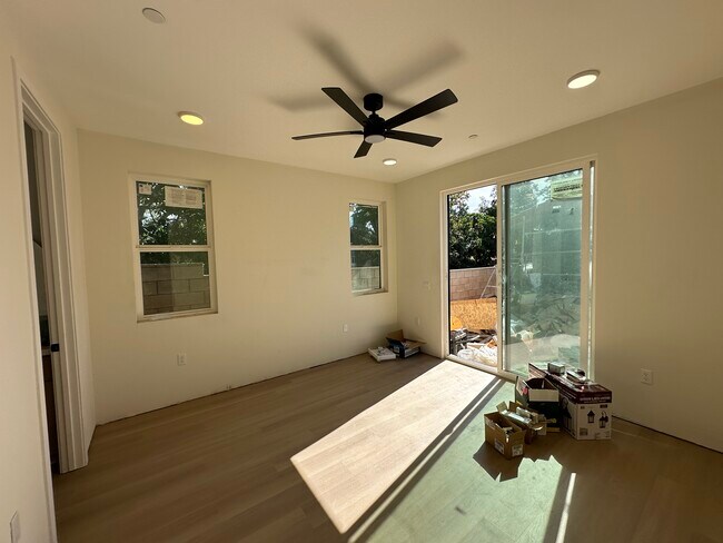 9617 Monte Vista St unit A, Rancho Cucamonga, CA 91701 - photo 5