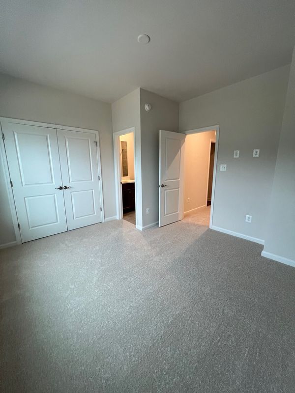 6072 Beake St, Hyattsville, MD 20782
