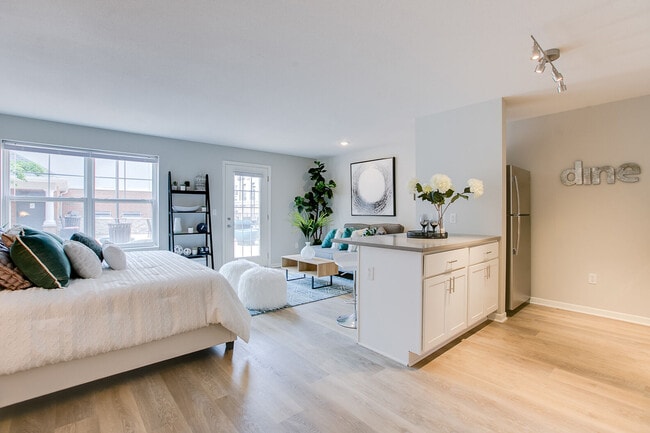 Loring Park, Minneapolis, MN 55403 - photo 5