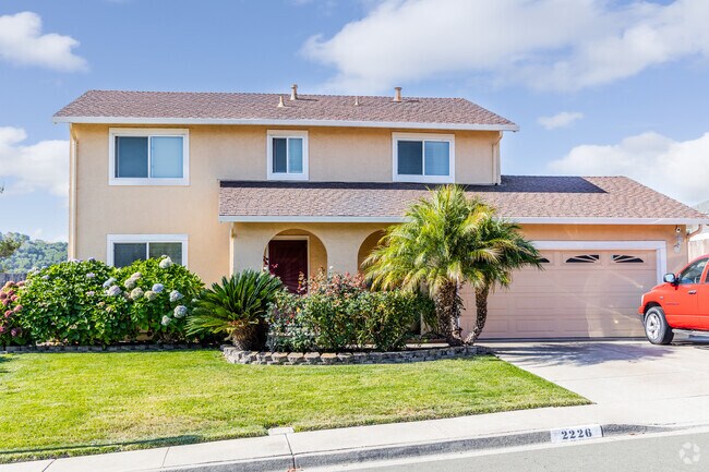 Beautiful homes with well manicured lawns are frequently found in Hercules.