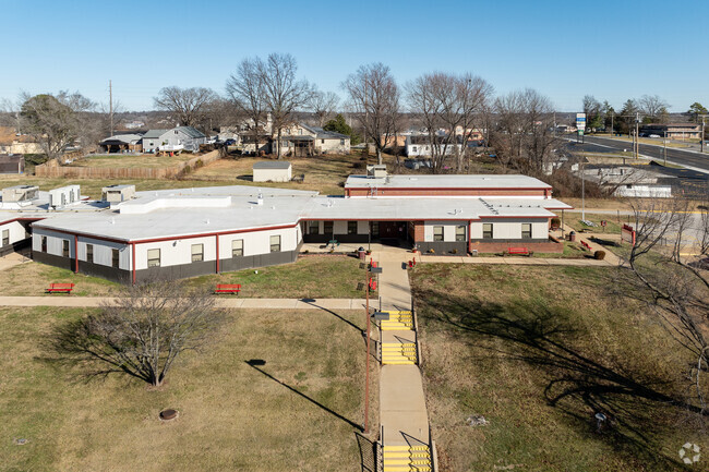 Fox Elementary School in Arnold, MO prioritizes learning and collaboration.