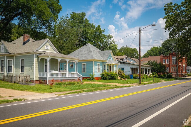 St Elmo is known for its historic and well maintained homes.