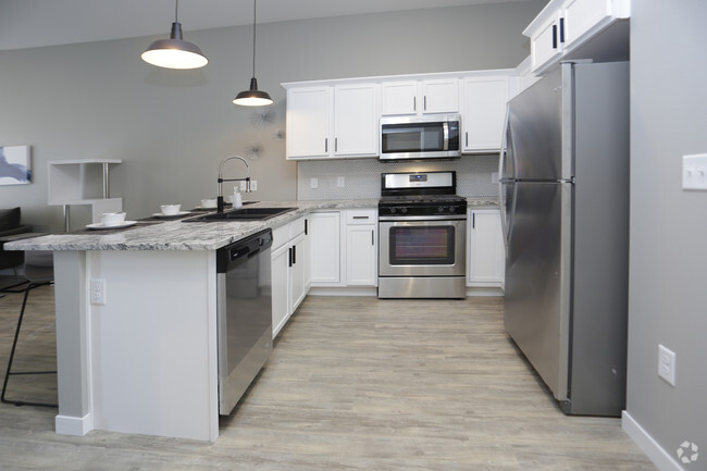 1BR, 1BA, Model - 704 SF