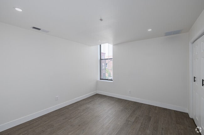 484 Main St, Middletown, CT 06457 - photo 6