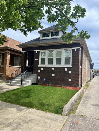 7045 S Oakley Ave, Chicago, IL 60636