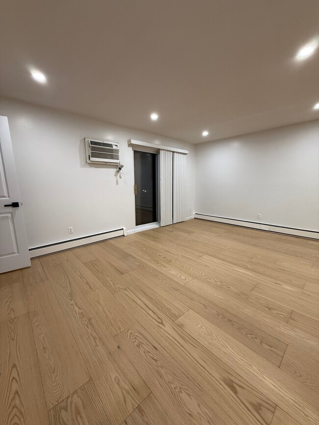 30 Bay 37th St unit 3, Brooklyn, NY 11214 - photo 6