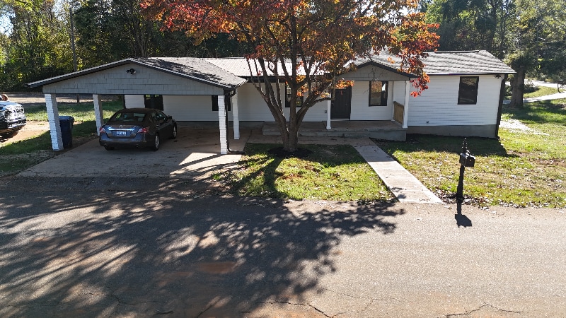 136 Moore St, Wellford, SC 29385 - photo 1