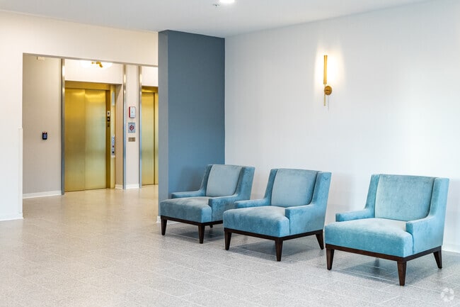 Breakwater 233, Racine, WI 53403 - photo 4