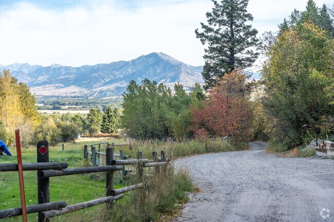 Gallatin Gateway's scenic views provide residents with breathtaking mountain backdrops.