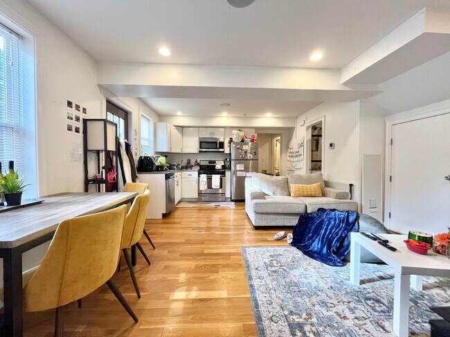 721 Parker St unit 1, Roxbury Crossing, MA 02120 - photo 3