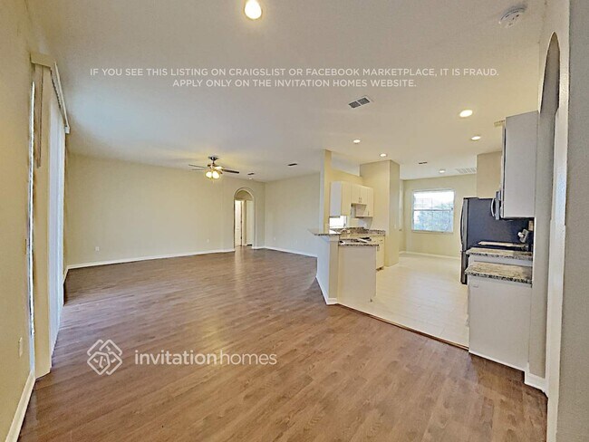 8415 Greystone Dr, Lakeland, FL 33810 - photo 5