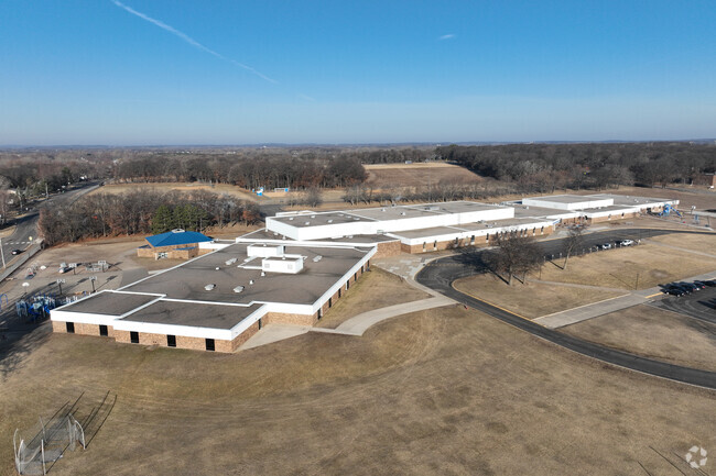 Riverview Intermediate School has an overall 'A-' Niche grade.