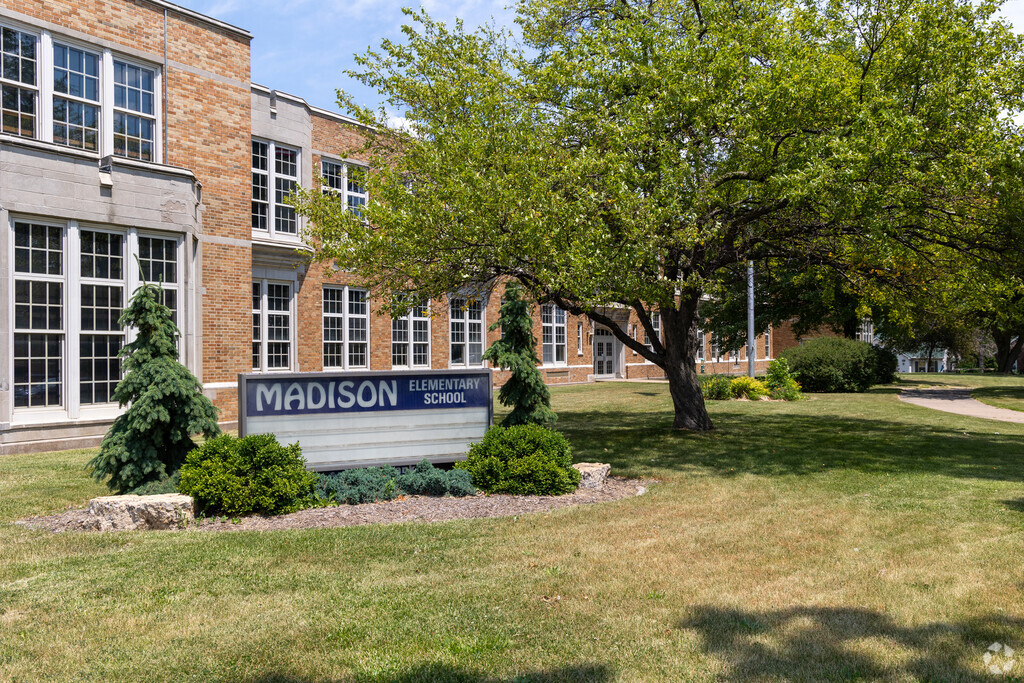 Madison Elementary School in Near North Side Davenport.